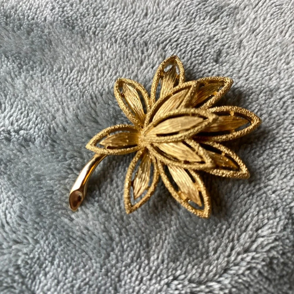 Lot Of 3 Avon Brooches Mid-century Modern Vintage Estate Gold Tone